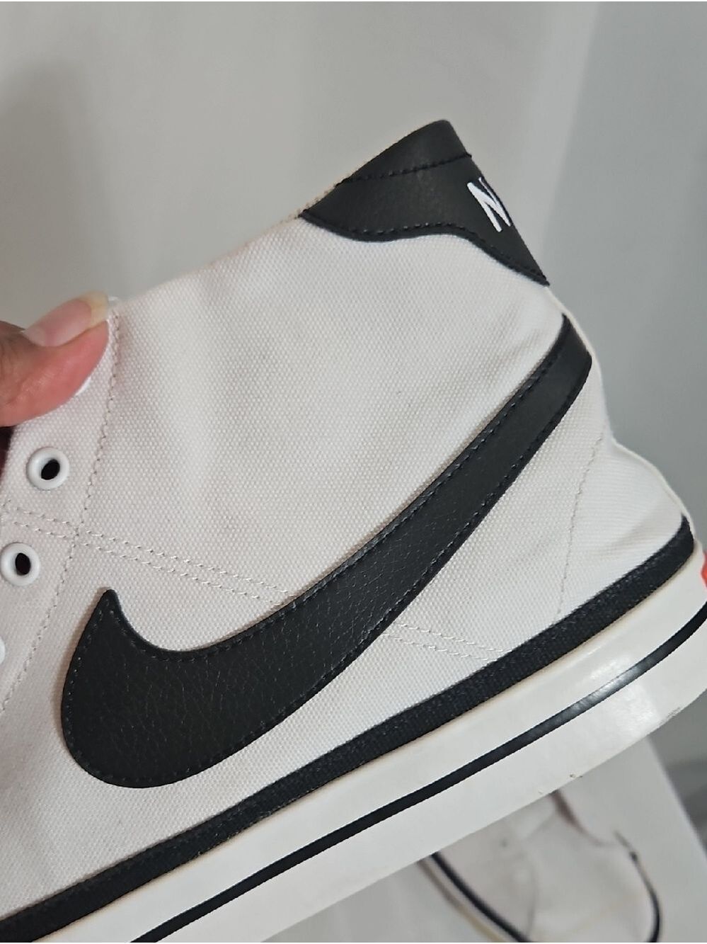 Women’s Nike Court Legacy Mid Canvas Sneakers White Black Size 13 Used Pre-loved - Picture 12 of 17